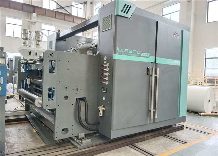 ความจุ 200 - 400 กิโลกรัม / ชั่วโมง เครื่องเคลือบ extrusion Lamination Max. ความเร็วเคลือบ 200 M/Min