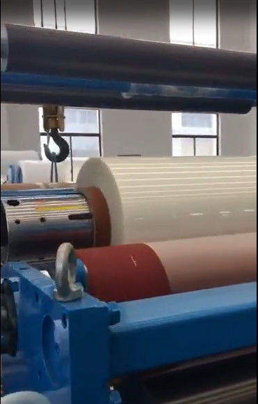 เครื่องลามินิชั่น extrusion Laminating Machine สําหรับการป้องกันฟิล์มลามินิชั่นในสีขาวและสีฟ้า