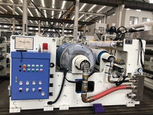 200-400 กิโลกรัม/ชั่วโมง ความจุในการผลิต เครื่องแปรงกระดาษ extrusion ถ้วย