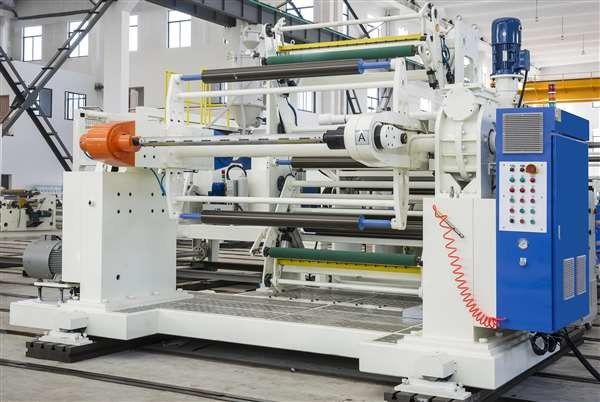 200-400 กิโลกรัม/ชั่วโมง ความจุในการผลิต เครื่องแปรงกระดาษ extrusion ถ้วย